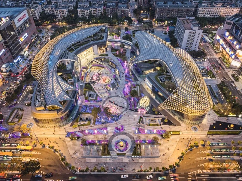 高奢宠儿世界门户华南第一商圈广州天河路华丽变身