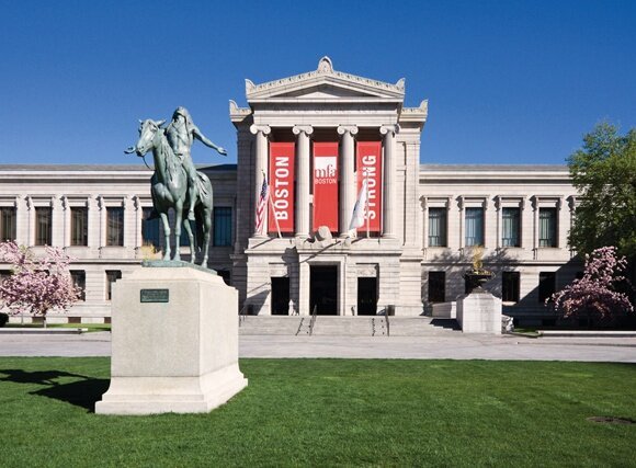 云端的波士顿美术博物馆登陆深圳第一高楼