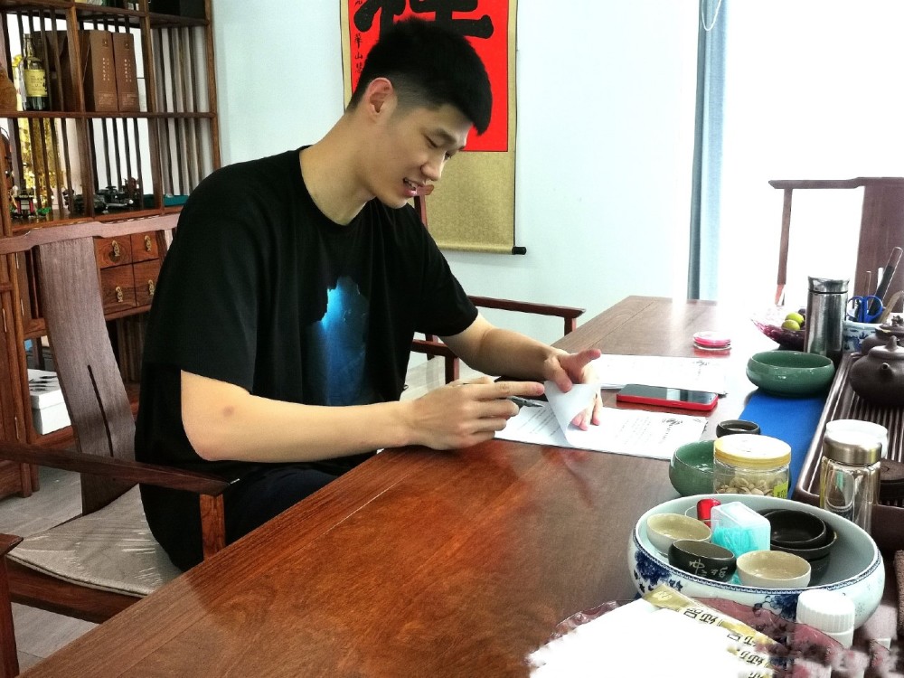 浙江广厦男篮官宣胡金秋续约