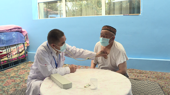 民族团结一家亲|用真心铸就民族亲情好医生—赵广书