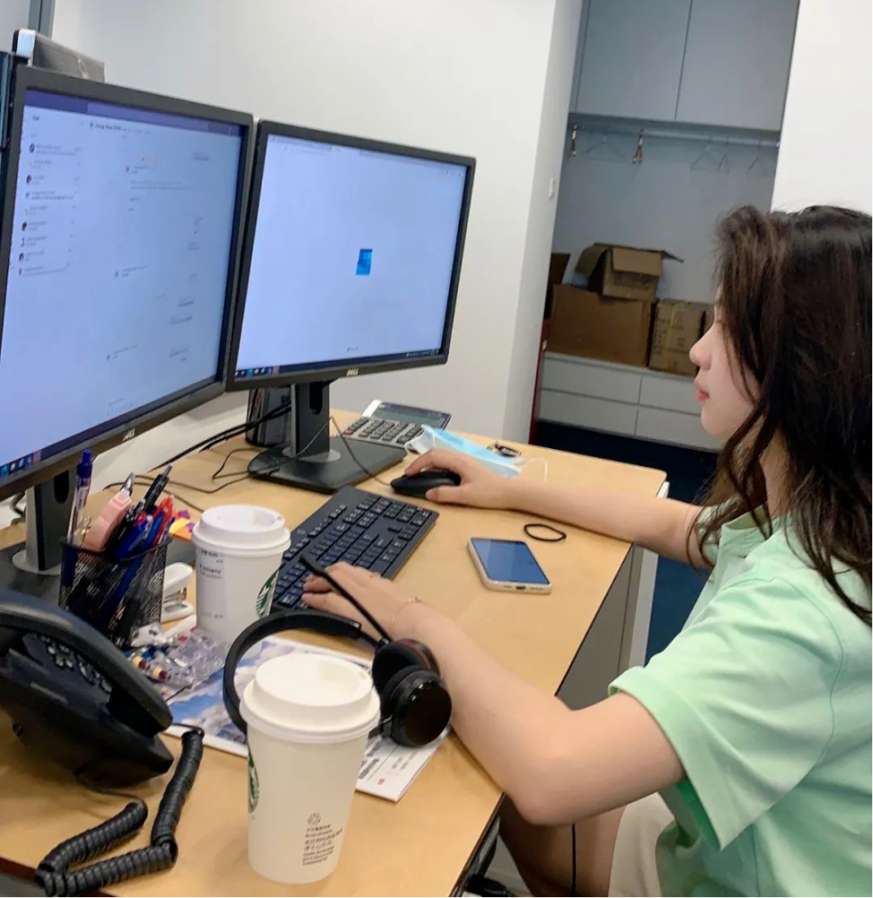 这个暑假,她们在环球金融中心顶级投行实习