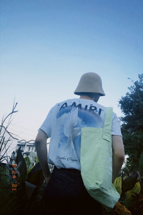 挡不住的帅气白敬亭胶片背影写真氛围感十足