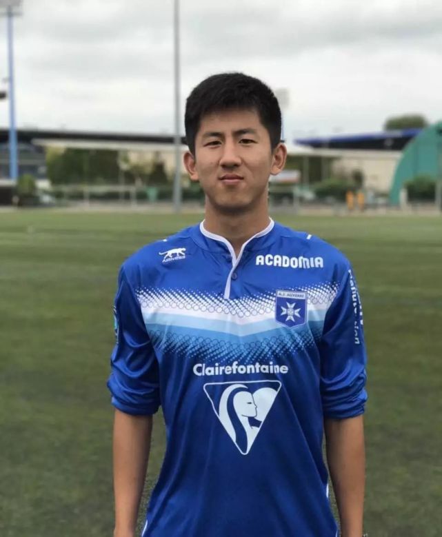 欧洲传来喜讯:22岁留洋小将进球,成就或超西甲武磊