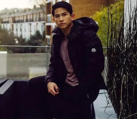 文莱最帅王子马丁迎来30岁,黄金单身汉已封盘,豪门女友颜值爆表