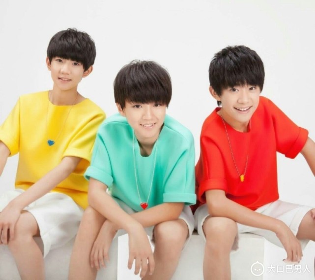 平均年龄才八岁就成团出道熊猫少年团吃相太难看