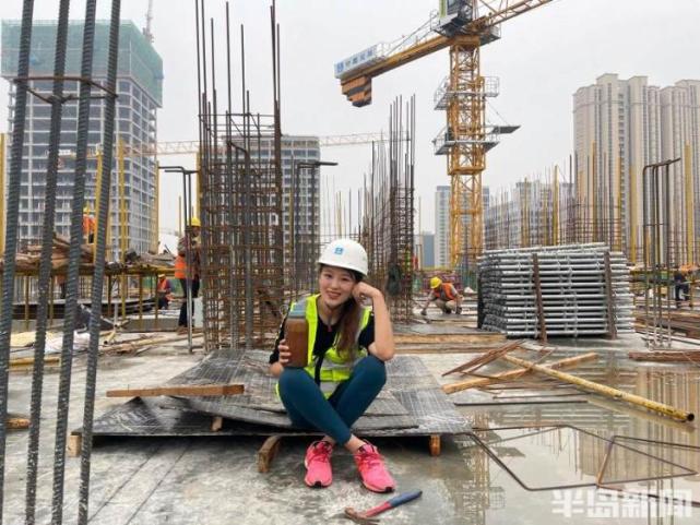 女记者来"搬砖"!工人一天能绑上万个钢筋扣,住的是空调房吃饭论斤收费