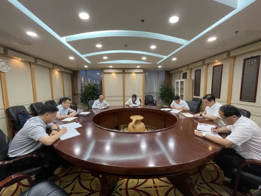 "会议解决问题,不讲形式只讲效果!""上海开会高效务实!