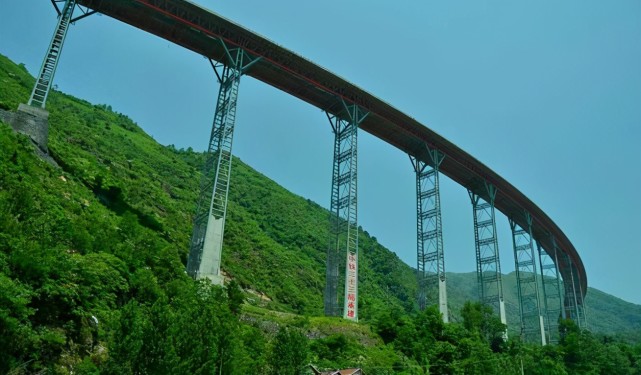 干海子大桥 设计缺陷图片