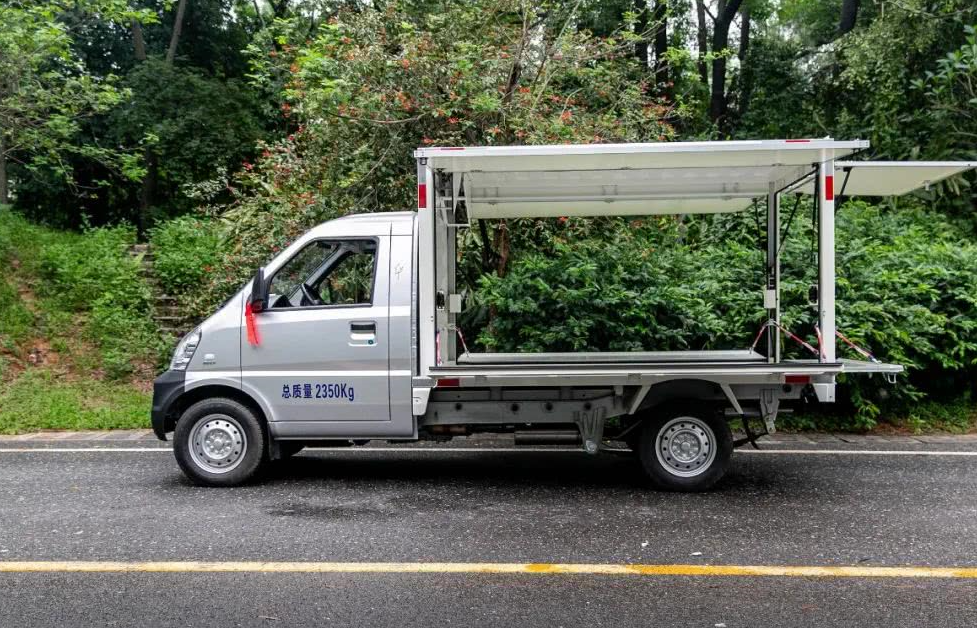 首批"五菱地摊车"2小时售罄,拼多多宣布紧急补货200台