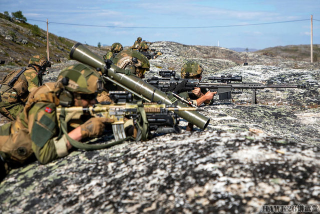 挪威工兵部队实战演练 装备精良的土豪范儿 堪比其他国家特种部队