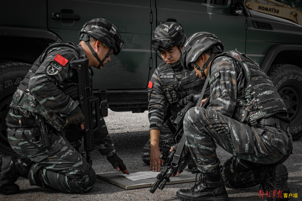 直击武警黑龙江总队执勤支队实兵战术演练_腾讯新闻