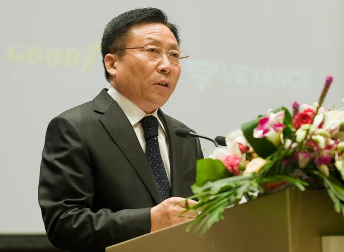 爱尔眼科董事长陈邦,身价为1593.6亿,位列长沙富豪榜第1名_腾讯新闻