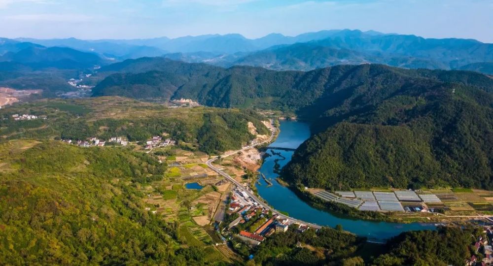 一起来看下王镇美景前岗煇白杯诗画下王摄影大赛评选揭晓