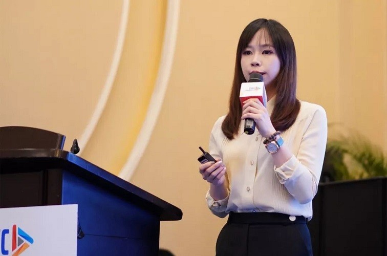 环球石化董事长吴日阳,身价约216.3亿元,位居湛江籍富豪榜第3名