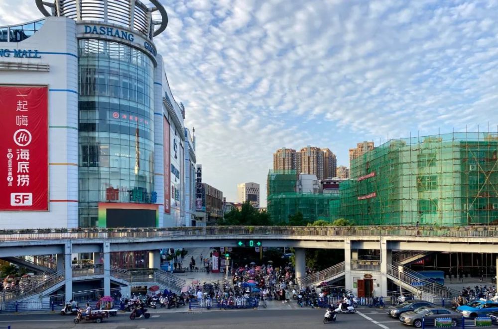 信阳这个路口可以左转了!