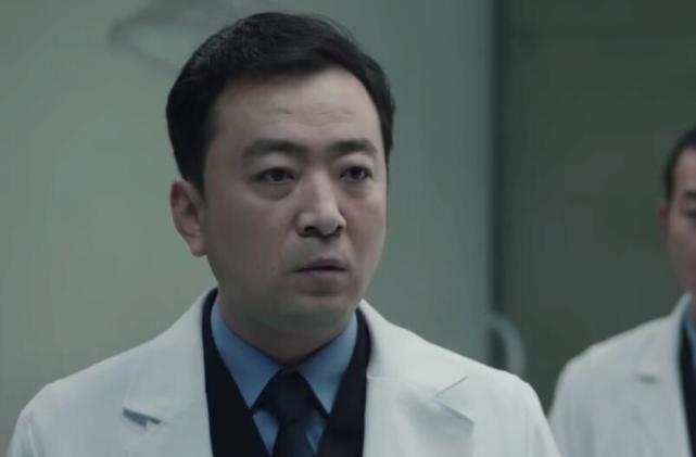 扫黑风暴法医宋涛是好人还是坏人宋涛表现完美却错漏百出