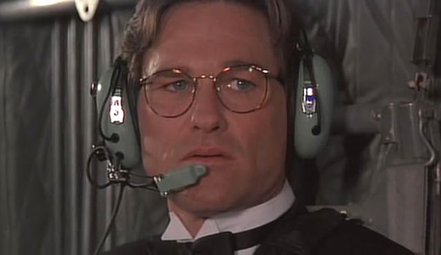 【欧美90年代电影推荐】《最高危机》,豆瓣评分7.5插图