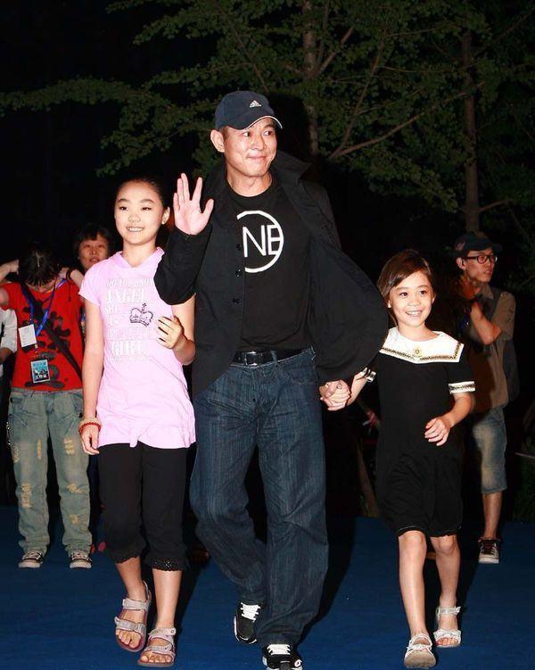 有种偏心叫李连杰的4个女儿同爸不同妈颜值差距一目了然