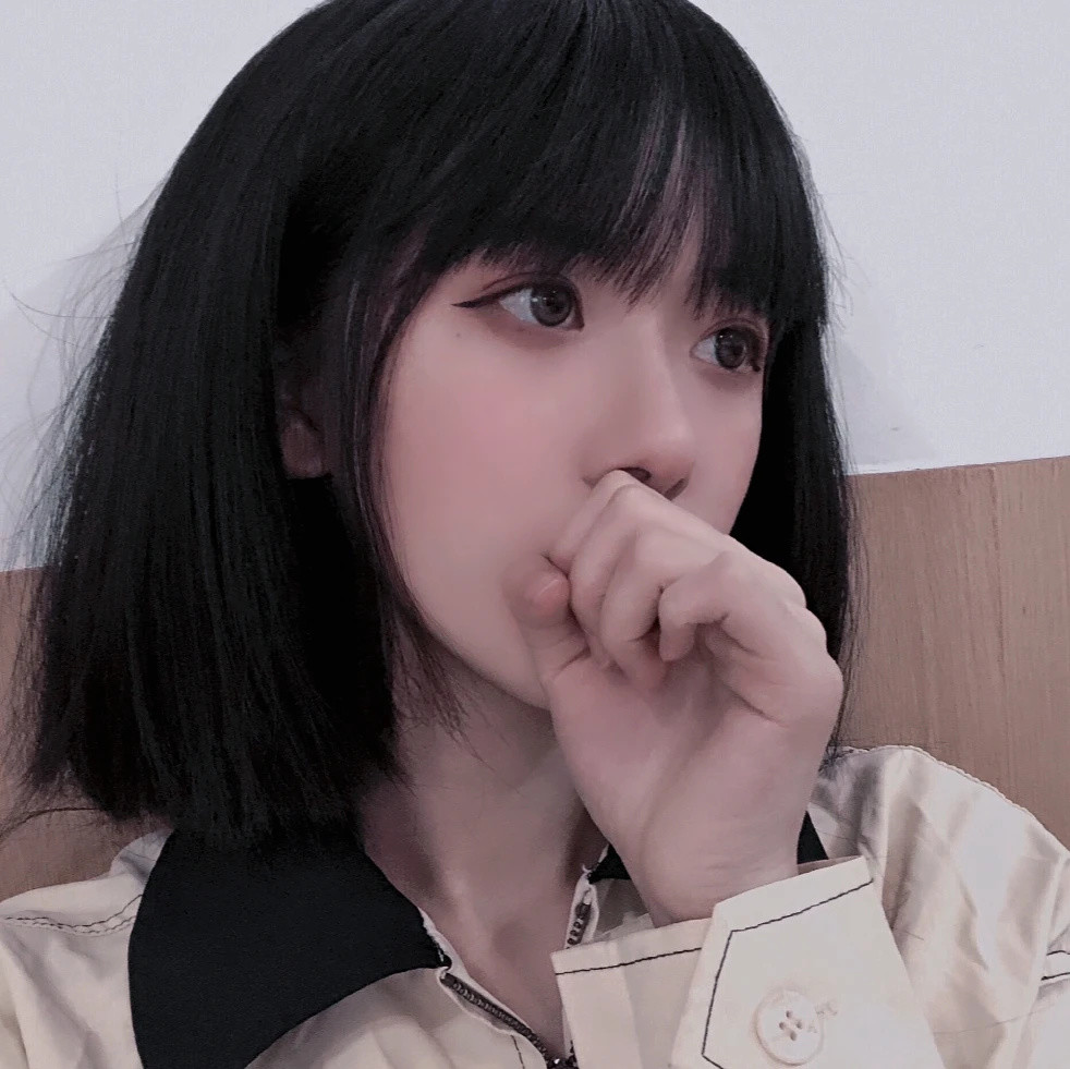 女生头像:成年人也是过了期的小朋友