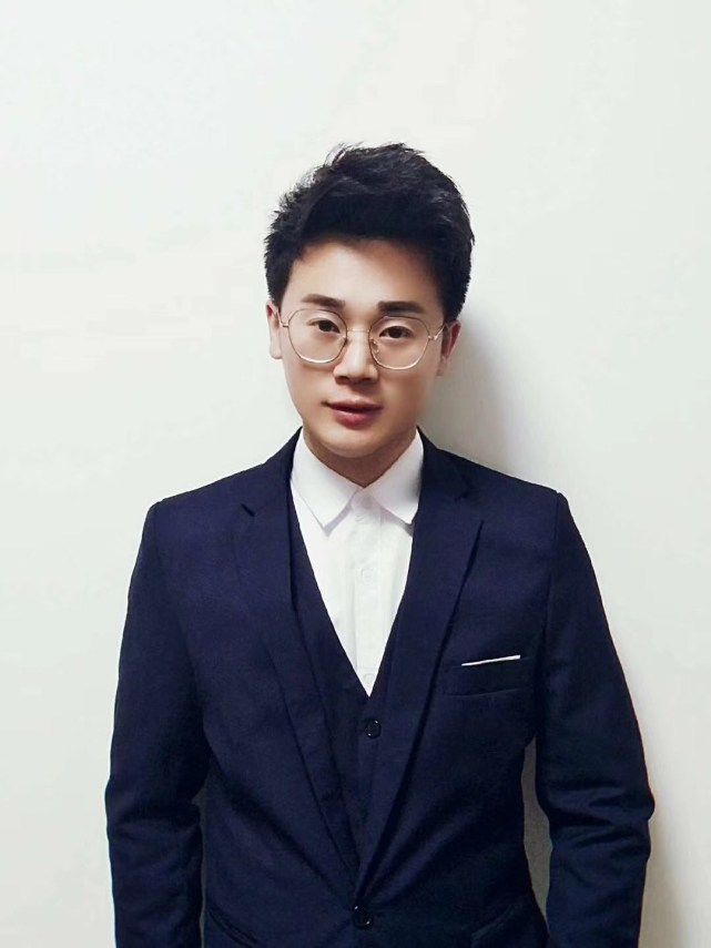 师磊接受采访,谈到拜师过程很难忘,笑称后代要坚持梦想_腾讯新闻