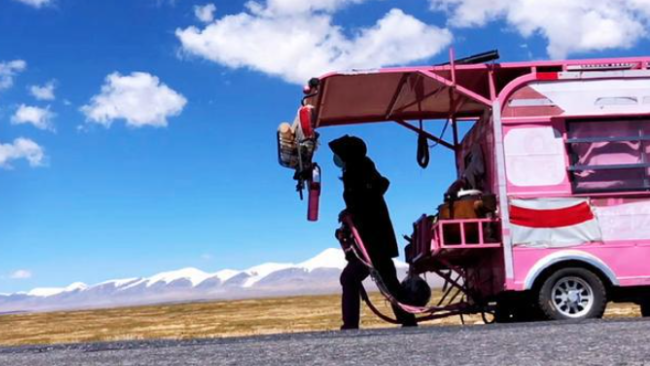 女孩徒步西藏遇难,6万人围观徒步不到4个月,捐款1.7万,永远留在远方