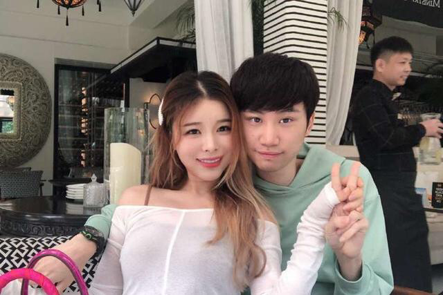 lol七夕刚过小钰rookie又来撒狗粮