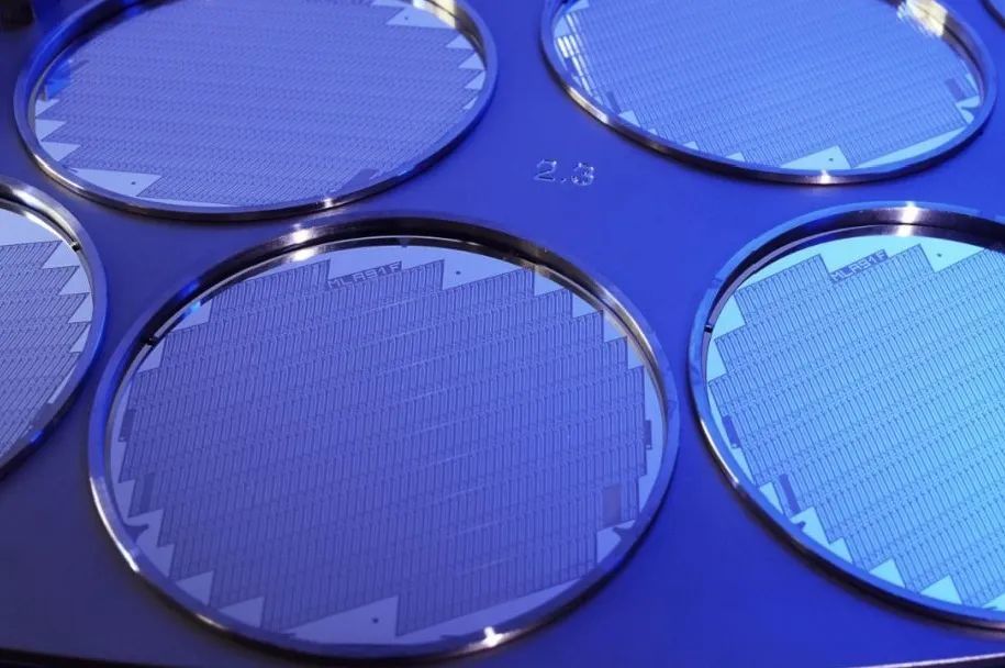 led显示驱动ic为低利润,而汽车,5g等芯片代工利润相较于led驱动ic更高