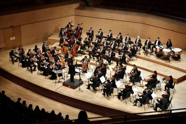 王者荣耀携手保利演艺打造的《听见王者世界——2021王者荣耀交响音乐