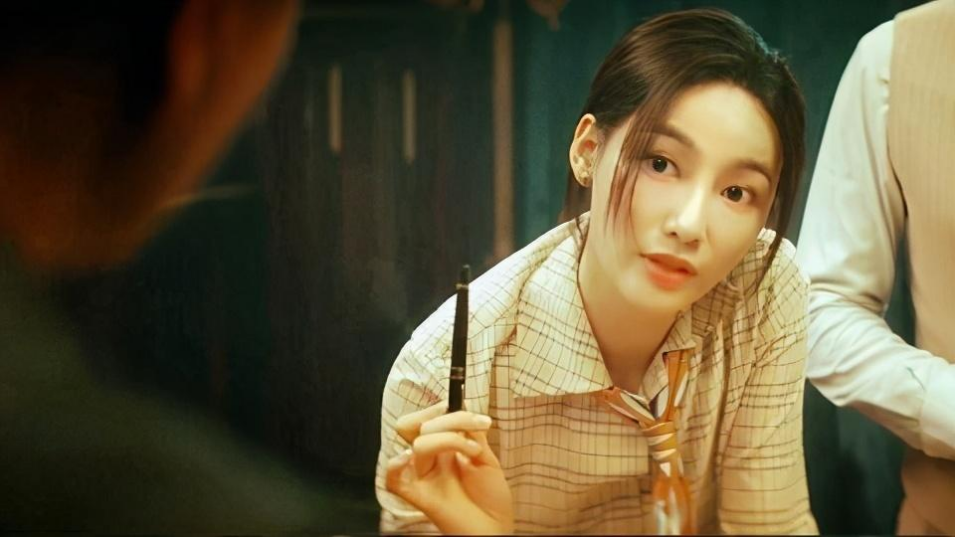 一直以来,付枚都十分热爱演艺这条路,也曾出演过《后海不是海》《青丘