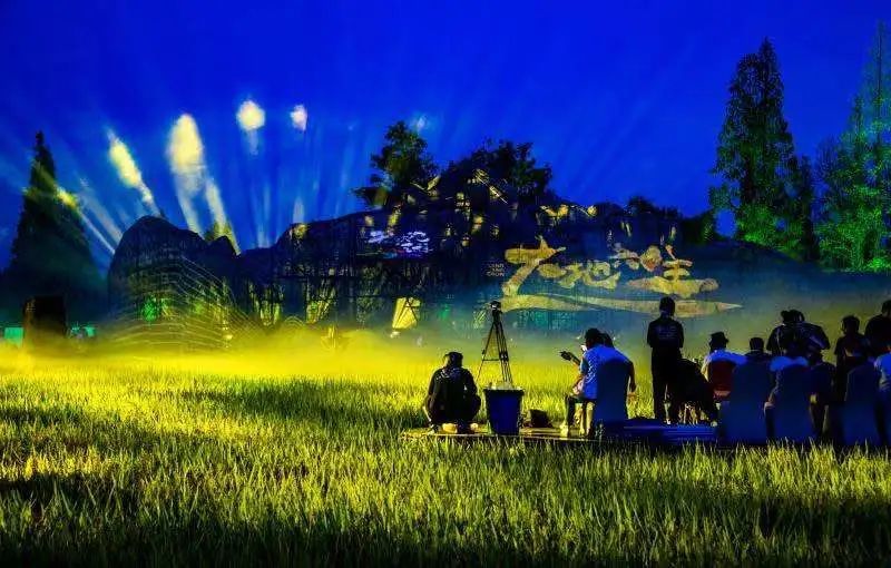 建低碳城市,享绿色生活