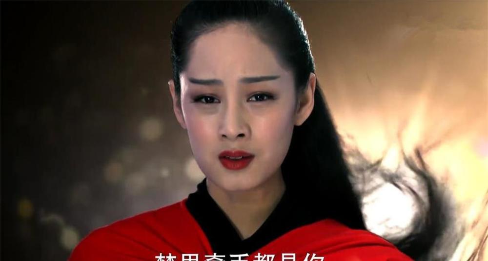 91年的赵圆瑗扮演木婉清时22岁,长相中倒也有几分英气,而且后来她也去