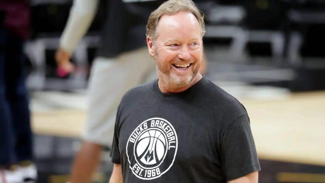 篮网 雄鹿主帅签下新合同！NBA最佳经纪人失误了，悍将把他告上法庭