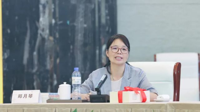 中共金华市委党史研究室主任郑月琴感慨:阅读《金东20年》丛书,内心