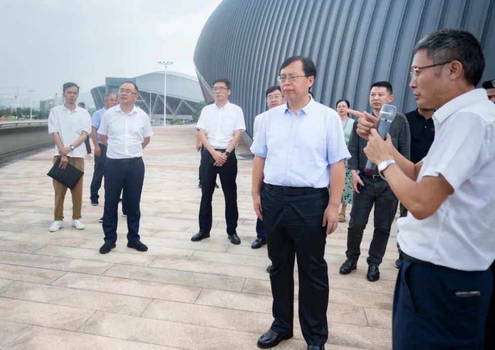 8月25日,市委副书记,市长邢志宏对市区城乡风貌提升