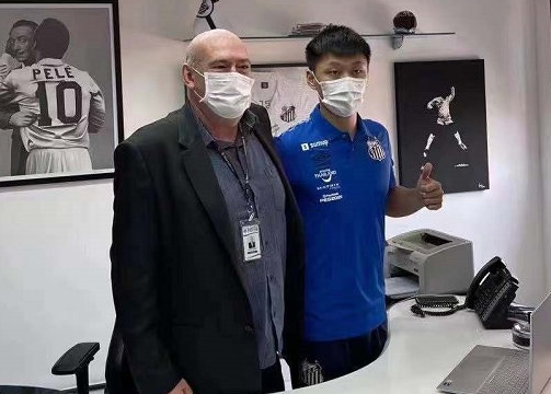 中超 下午15点！中超传出喜讯：前国安小球员“拼劲足”，比武磊有想法