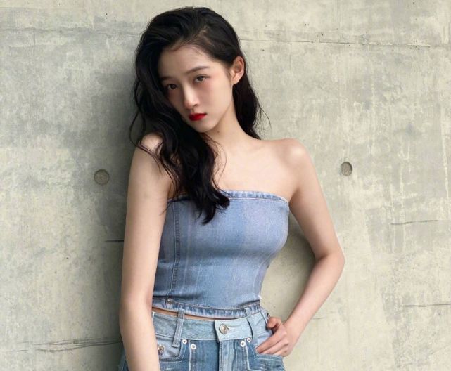 关晓彤拍摄卫生巾广告未修图照曝光网友这太撩人了