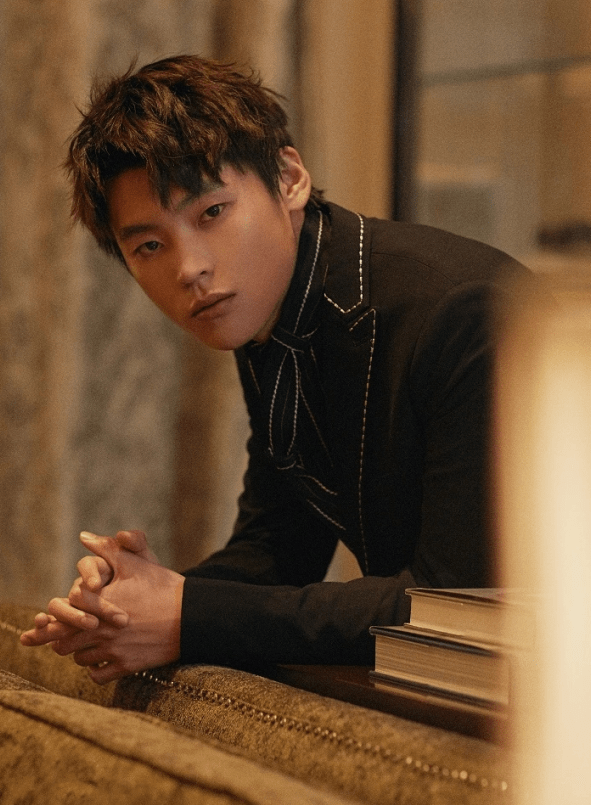 95后隔壁老樊声音沧桑歌比人火情商不在线的他都经历了啥