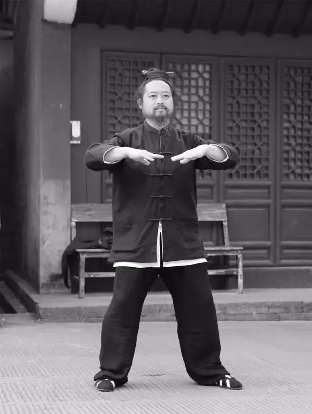 体悟丹田内运功