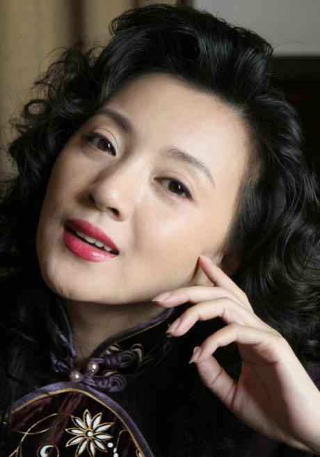 金玉婷近照,曾5上春晚,因患抑郁症隐退,如今人气已不在