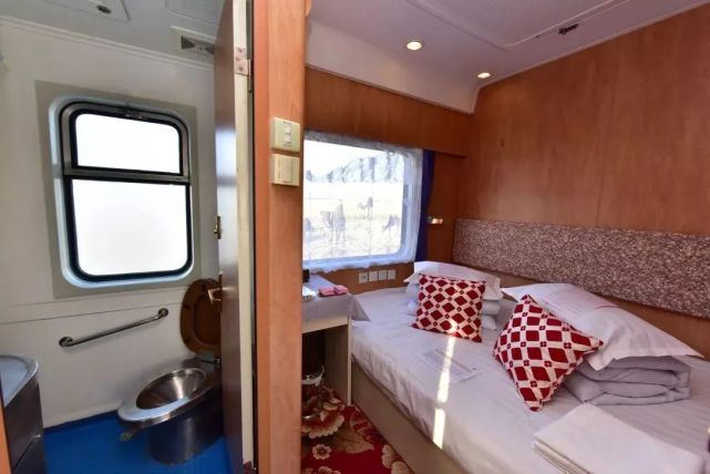 3万一趟的中国最壕火车,看完我自闭了