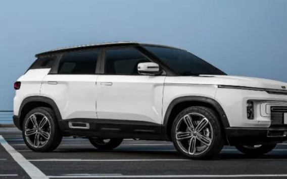 吉利版"路虎"从近10万降至7.88万,配6at完胜xrv,却无人识货