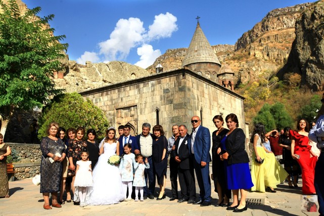 格加尔德修道院,亚美尼亚众多修道院中最为独特的一座,不愧为世界文化