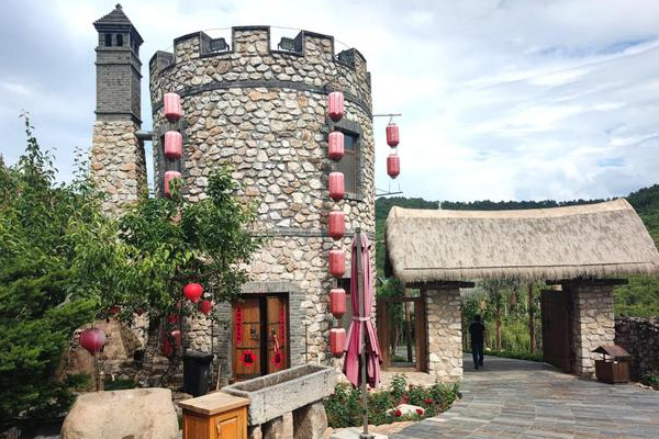 刘老根5在辽阳龙泉山庄开机拍摄趁这座山庄现在没火快来打卡