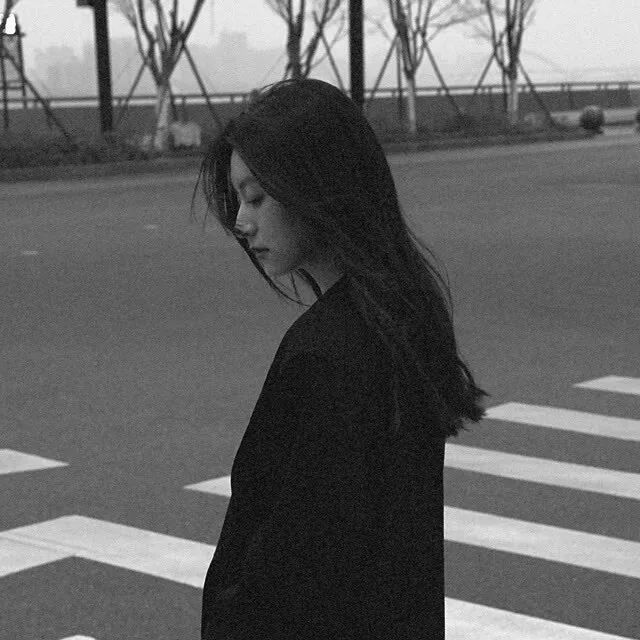 黑白头像【373期】