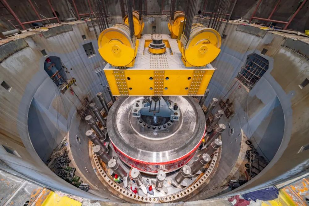 中国厉害了!造世界单机容量最大水轮发电机组,仅次于三峡水电站