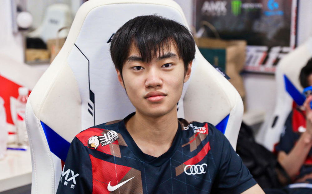 滔博总部资金缺乏挂牌kpl选手续约knight转会期第一枪打响