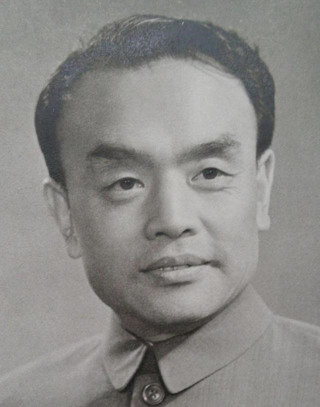 京剧样板戏风云人物于会泳文革中迷失自我,从平步青云到自尽离世