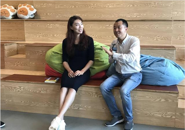 由于实习医生的操作不当,陈行甲妻子患上了严重的便秘,严重到用开塞露