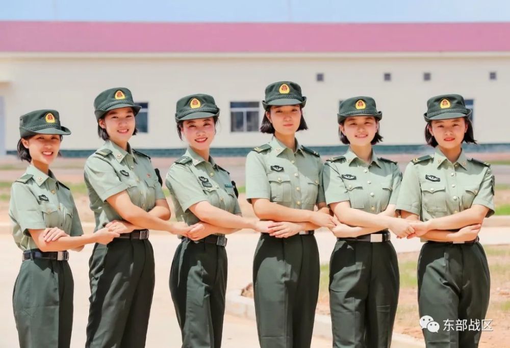 这些女兵都要退伍了她们的告别感言直击心灵
