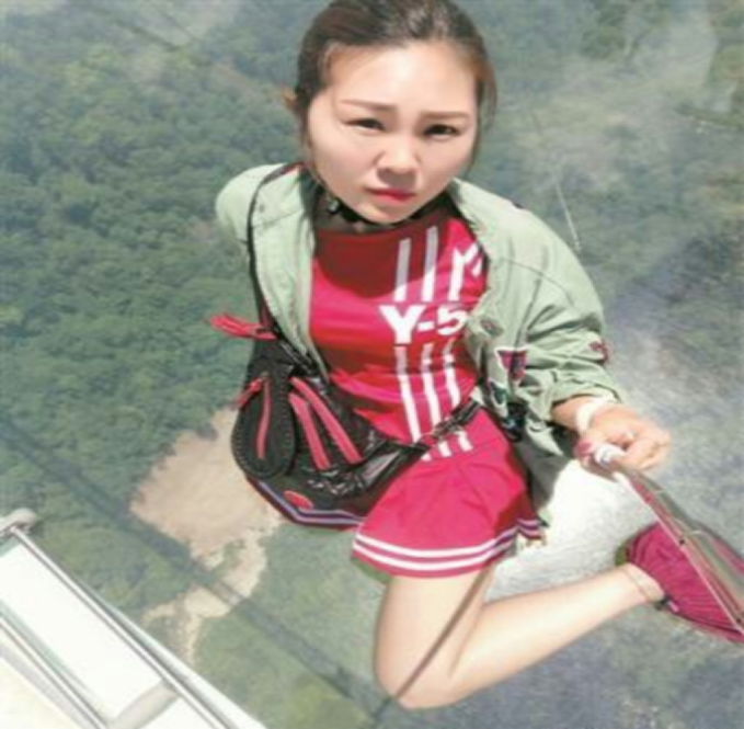 河南独腿女孩罗雨因电焊走红,被300个单身小伙表白,皆一一回绝